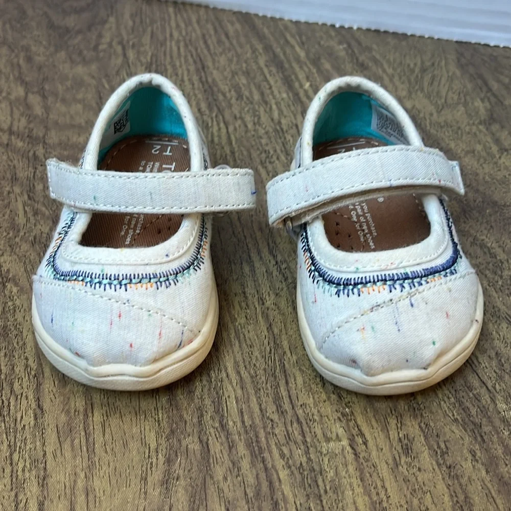 Toms Mary Jane White Canvas With Colorful Design Size T2